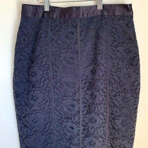 Gorgeous Club MonacoTextured Slip Skirt: Size 6